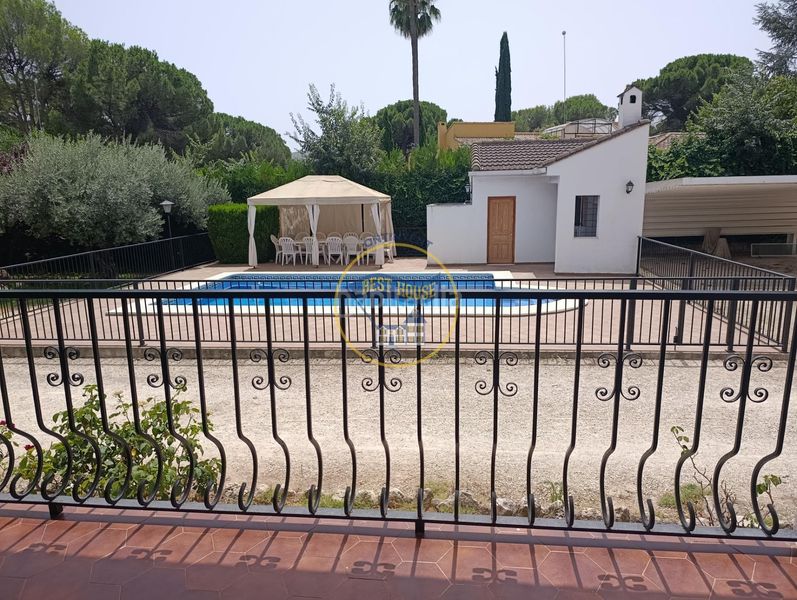 Foto 9921250d-1eb9-4962-9bd3-fa93add688e2. Xalet amb calefacció aparcament piscina a El Pilar Ontinyent