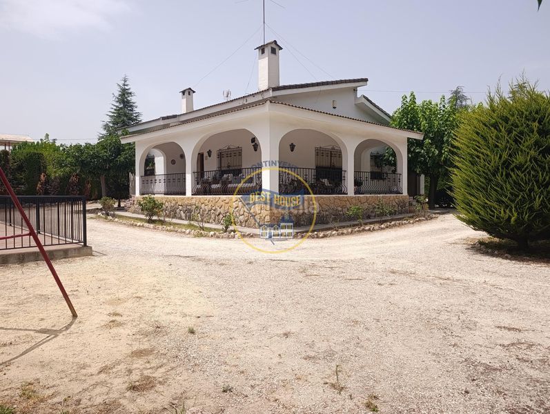 Foto f1e08477-df1b-409d-b6c6-1d62f647ab47. Xalet amb calefacció aparcament piscina a El Pilar Ontinyent