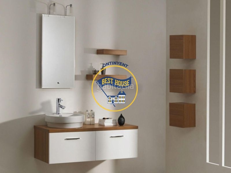 Foto 7eec6e3e-8de6-4aad-84de-64b6e16fc0e3. Lloguer local comercial a Centro Ontinyent