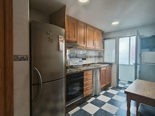 Appartement à Albaida. Oportunidad inversión amplio piso amoblado a la venta en albaida