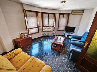Appartement à Centro. Oportunidad!! piso muy luminoso con trastero y cochera en la zon