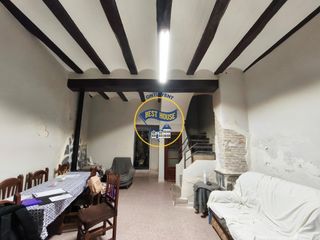 Haus in Centro. Oportunidad!! casa con 4 dormitorios y en condiciones de uso a p