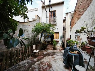 House in Centro. Oportunidad!!! casa con patio en el poble nou de ontinyent!