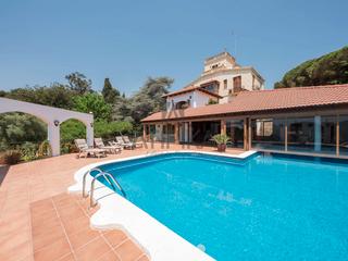 Casa a Urbanitzacions. Espectacular villa con vistas al mar en sant andreu de llavanere