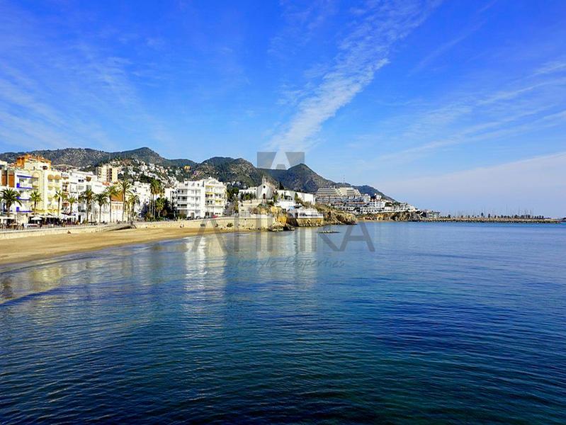Foto fa4ae365-0b72-453d-b92a-c3aba92758fc. Terreno residencial terreno con múltiples posibilidades en Sitges