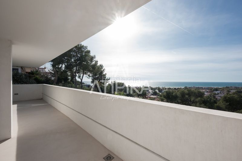 Foto d037ade5-84f0-4736-bef9-28c18e471878. Casa amb calefacció aparcament piscina a Bellamar Castelldefels