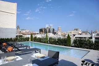 Alquiler Piso  Consell de cent. Excelente piso en alquiler temporal con terraza en la dreta de l