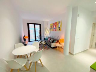 Lloguer Pis  Reina amalia. Precioso piso de obra nueva con piscina comunitaria junto el mer