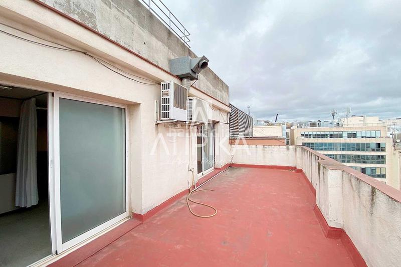 Foto d30f7e03-f867-49aa-9372-ffd5c1add5e2. Miete büro in Dreta de l´Eixample Barcelona