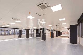 Miete Büro  Diagonal. Oficina reformada en alquiler junto a la plaça reina maria crist