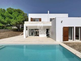 Haus in Coves Noves. Chalet en venta a estrenar con jardín y piscina privada en coves