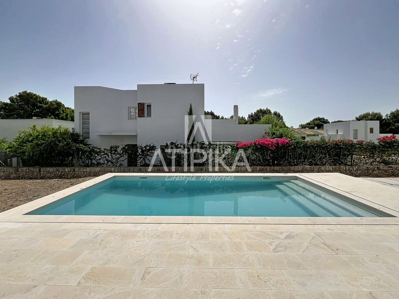 Foto 5dd869d4-08e1-4596-8112-7520e2a38fe1. Casa amb aparcament a Coves Noves Es Mercadal