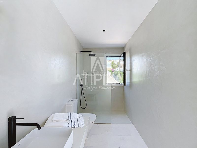 Foto 97299354-c975-4419-84ba-5ccbe5288f60. Casa amb aparcament a Coves Noves Es Mercadal