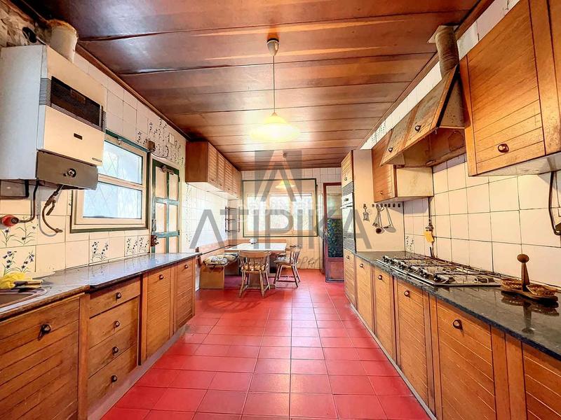 Foto 1d080db9-cb40-454f-974a-4728bb6d8e3f. Maison avec piscine dans Montmar Castelldefels