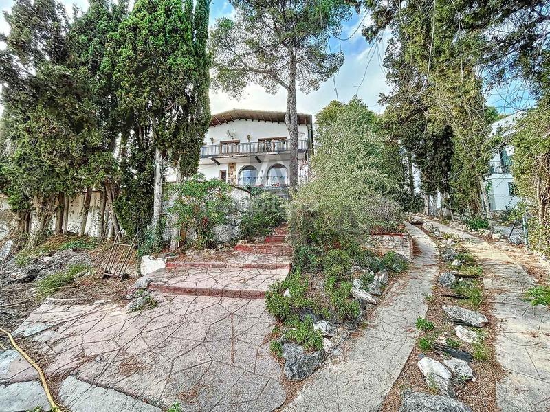 Foto 1ec00cd8-d45e-43b2-bbe1-ec1c2808a3f6. Maison avec piscine dans Montmar Castelldefels