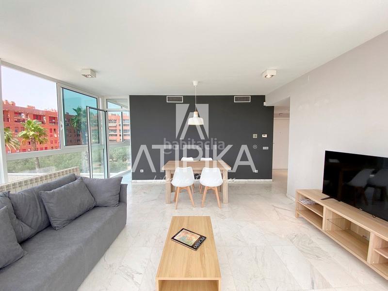 Foto 3c0844fb-a163-4d84-956a-47c109460183. Alquiler piso exclusiva propiedad en alquiler temporal y en venta con vistas panorámicas al mar en diagonal mar en Barcelona