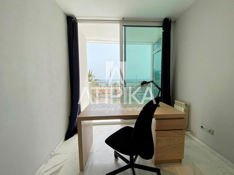 Foto c4dbfd8d-0e23-4c21-ac5f-989804f9ff86. Alquiler piso exclusiva propiedad en alquiler temporal y en venta con vistas panorámicas al mar en diagonal mar en Barcelona