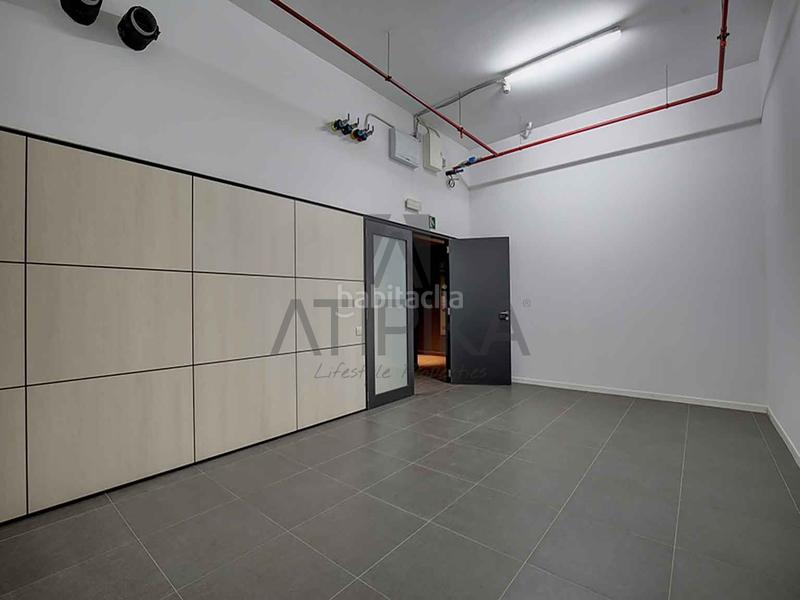 Foto c26b1ef1-9f82-44a1-8e2c-8d29344d09d2. Alquiler oficina espacio para uso sanitario en alquiler en sant gervasi en Barcelona