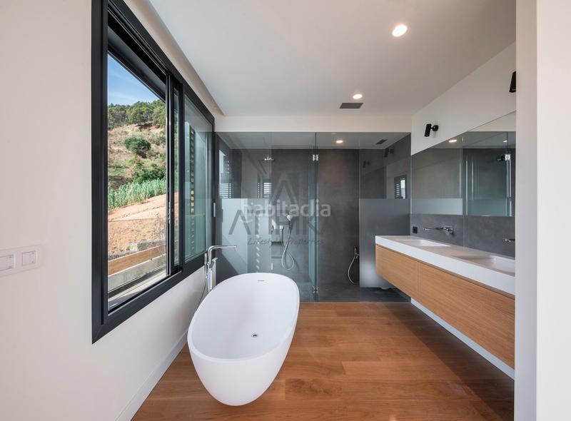 Foto 08a803dc-50f0-4b62-b78f-1dc46cbd499b. Casa con parcheggio piscina in Sarrià Barcelona