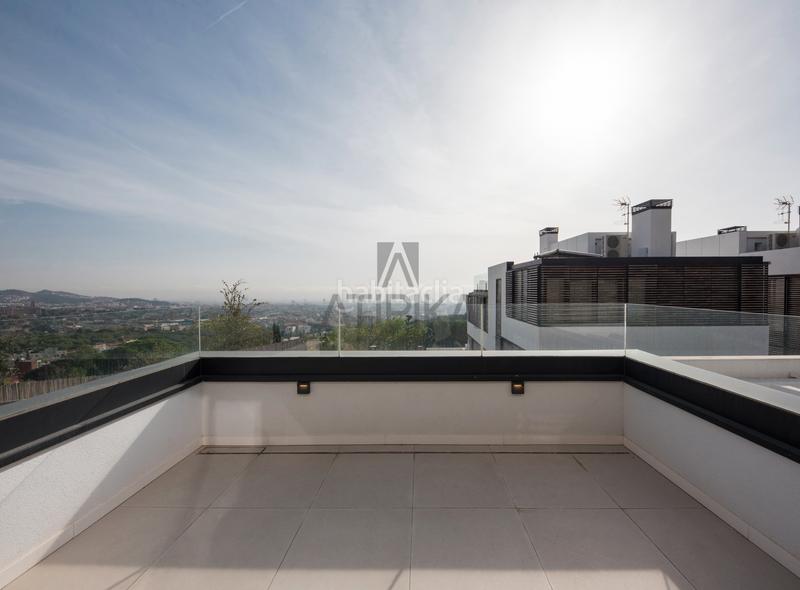 Foto 28f26a23-935a-48c3-ac53-8b51c865ebf3. Casa con parcheggio piscina in Sarrià Barcelona