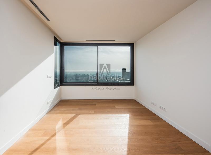 Foto b0b26c55-b5ca-4b49-aa0b-4a1febfb291e. Casa con parcheggio piscina in Sarrià Barcelona