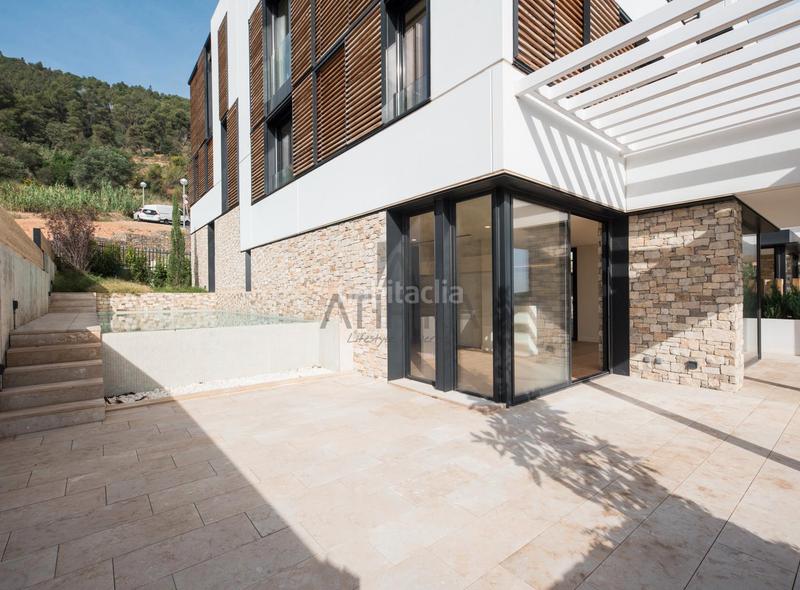 Foto cad3471c-3d20-4140-a1e5-746736519cff. Casa con parcheggio piscina in Sarrià Barcelona