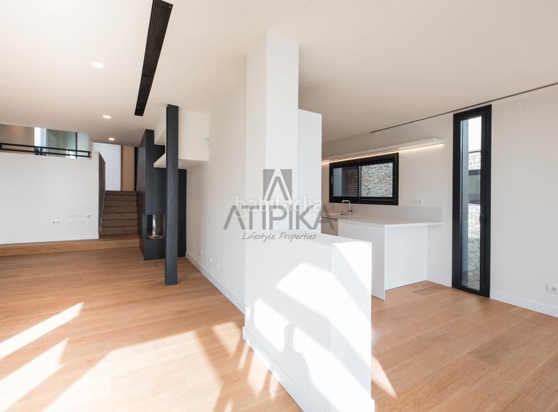 Foto de635879-34b7-4ff8-abc9-d7d1821f60c1. Casa con parcheggio piscina in Sarrià Barcelona