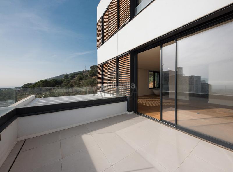 Foto e6ae6581-f459-4893-b9cb-56643dc87186. Casa con parcheggio piscina in Sarrià Barcelona