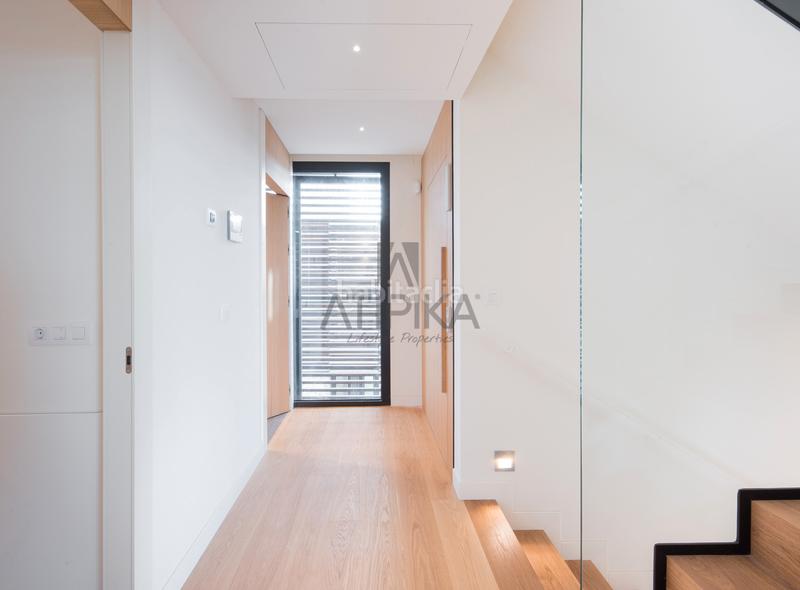 Foto f34afb26-91fa-48d2-bcd0-71522bfdd5b0. Casa con parcheggio piscina in Sarrià Barcelona