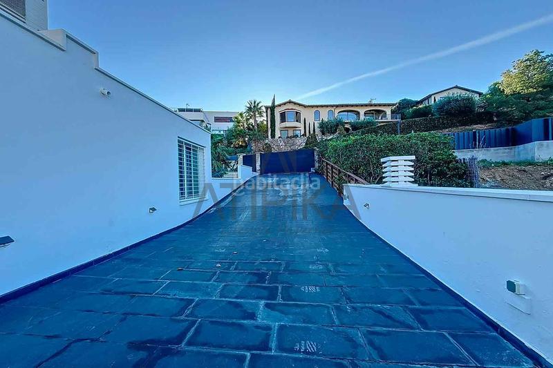 Foto 5c0e9975-52c5-4220-a469-b3841bef4805. Casa con parcheggio piscina in Levantina - Montgavina - Quintmar Sitges