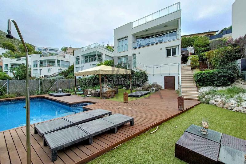 Foto e1b1be37-3863-4a7c-b7fe-0da803db8cb2. Casa con parcheggio piscina in Levantina - Montgavina - Quintmar Sitges