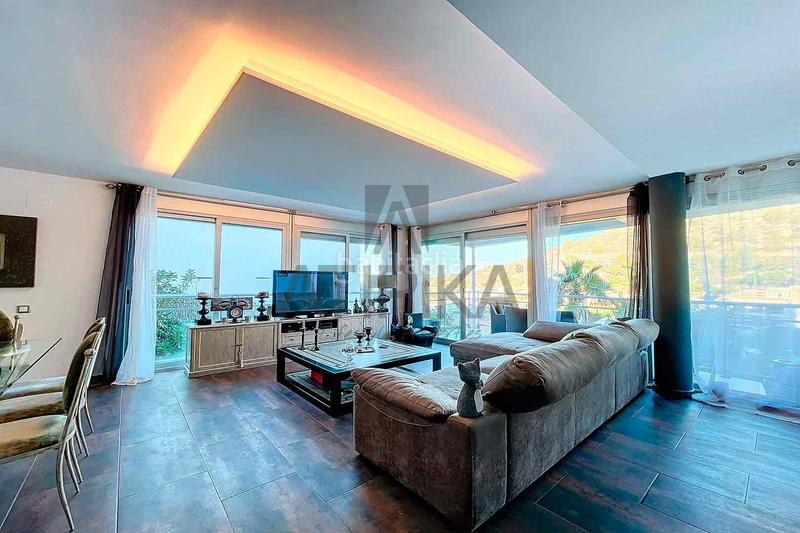 Foto ec0563d5-f6ca-45a1-8d05-7f3581ee3a80. Casa con parcheggio piscina in Levantina - Montgavina - Quintmar Sitges