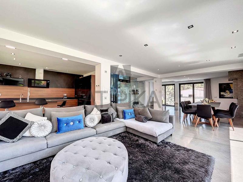 Foto 73139ea7-242f-4707-b6e0-0c8dece35917. Casa con riscaldamento parcheggio piscina in Montmar Castelldefels