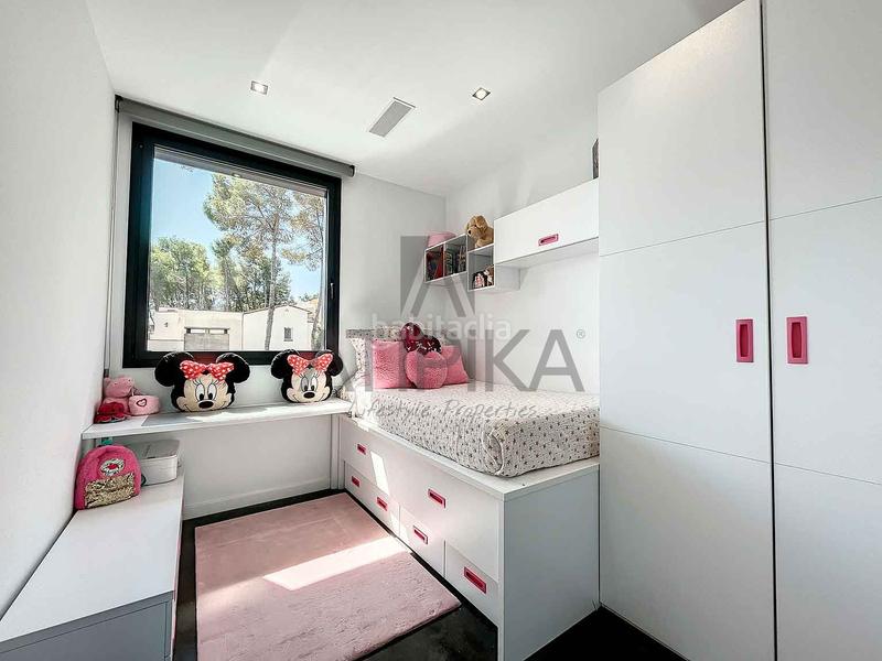 Foto 7a739610-3c26-4ab1-bc12-3733d150d73d. Casa con riscaldamento parcheggio piscina in Montmar Castelldefels