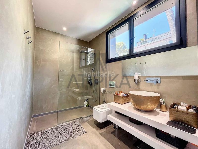 Foto 95dd11fc-335c-480b-8356-ca60c2383a3f. Casa con riscaldamento parcheggio piscina in Montmar Castelldefels