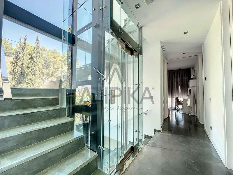 Foto c98a4e2e-6d16-4241-99b1-09fb7b2594a4. Casa con riscaldamento parcheggio piscina in Montmar Castelldefels
