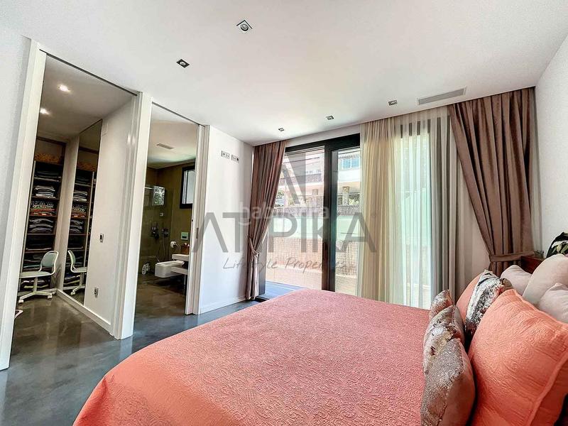Foto fb7ff44f-6def-4863-b35c-ea545d108ef7. Casa con riscaldamento parcheggio piscina in Montmar Castelldefels