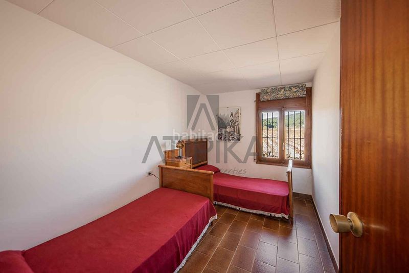 Foto 1fc3f302-51a9-44f8-a95b-a4a9d07823e4. Masía finca con 100.000m2 de viñedos y dos casas señoriales en venta a 20 minutos de sitges en Sant Martí Sarroca