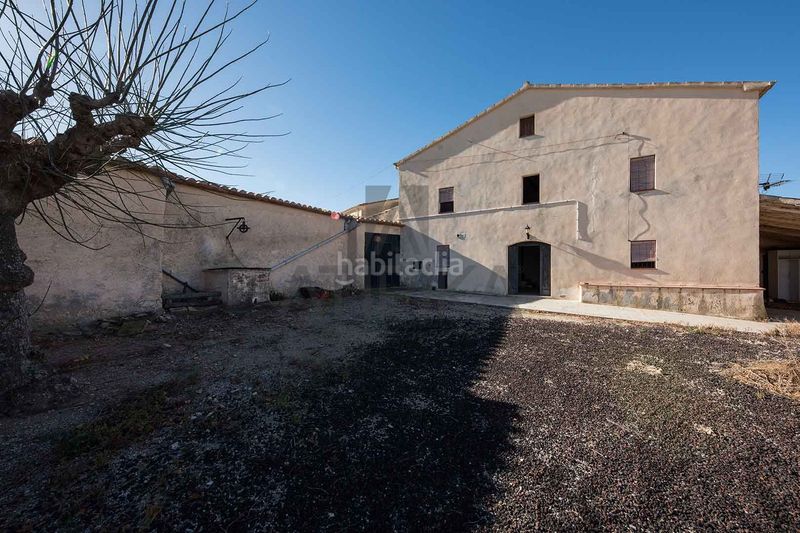 Foto 502df73b-fc2c-42c4-bbe0-38cc1ba2128a. Masía finca con 100.000m2 de viñedos y dos casas señoriales en venta a 20 minutos de sitges en Sant Martí Sarroca