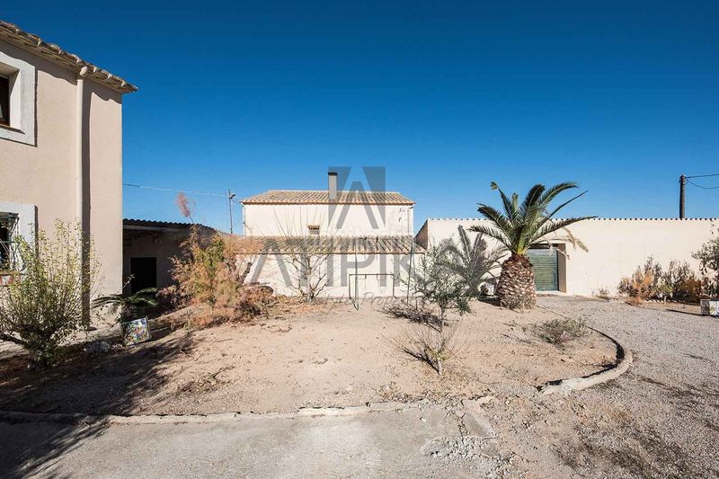 Foto 83807e88-2db7-4c66-9029-a079ad3b6874. Masía finca con 100.000m2 de viñedos y dos casas señoriales en venta a 20 minutos de sitges en Sant Martí Sarroca
