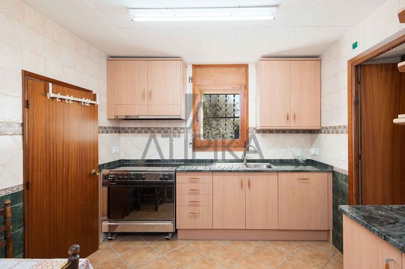 Foto b5ebfb73-a4cf-4a77-bda3-003e6b68c599. Masía finca con 100.000m2 de viñedos y dos casas señoriales en venta a 20 minutos de sitges en Sant Martí Sarroca