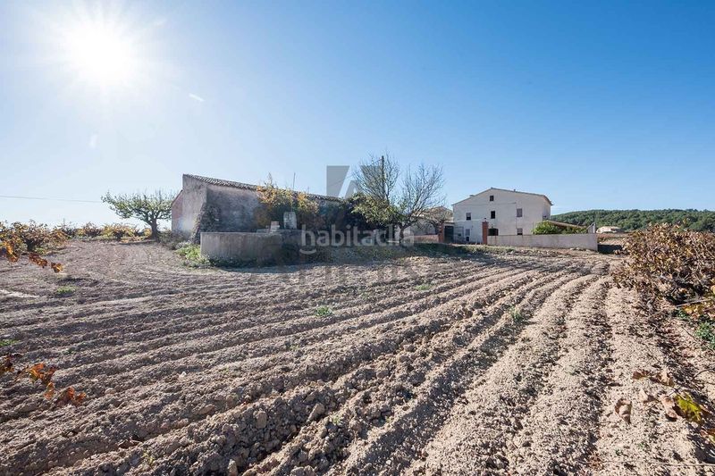 Foto bc7e4c62-62bd-4597-a6bc-ebf3e7fabced. Masía finca con 100.000m2 de viñedos y dos casas señoriales en venta a 20 minutos de sitges en Sant Martí Sarroca