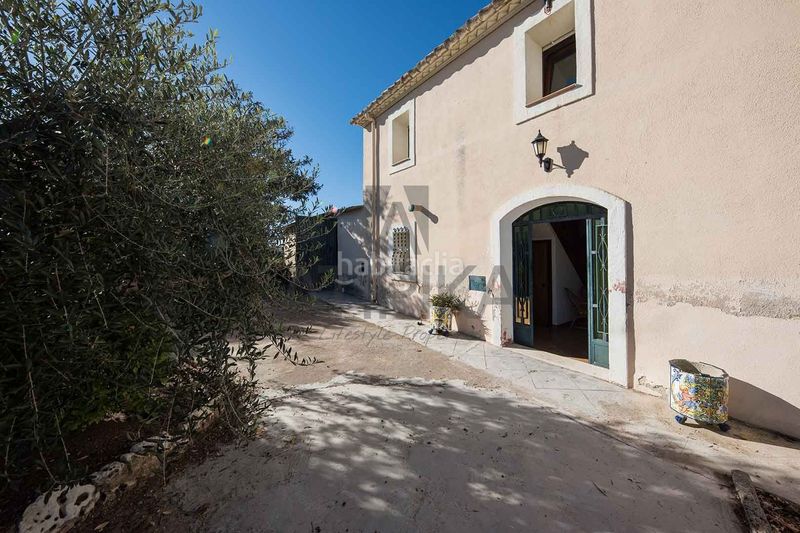 Foto c502e9b9-8922-43de-bc56-9eea74ed4b47. Masía finca con 100.000m2 de viñedos y dos casas señoriales en venta a 20 minutos de sitges en Sant Martí Sarroca