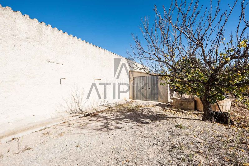 Foto cc05cc2b-5191-4baf-acd8-207fcabb9e84. Masía finca con 100.000m2 de viñedos y dos casas señoriales en venta a 20 minutos de sitges en Sant Martí Sarroca