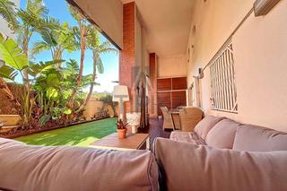 Dúplex  Josep irla. Dúplex en venta con jardín privado en sitges