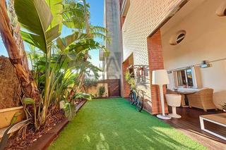 Duplex  Josep irla. Dúplex en venta con jardín privado en sitges