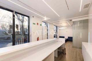 Lloguer Local Comercial a Vila de Gràcia. Local comercial en alquiler de 454m a pie de calle en passeig de