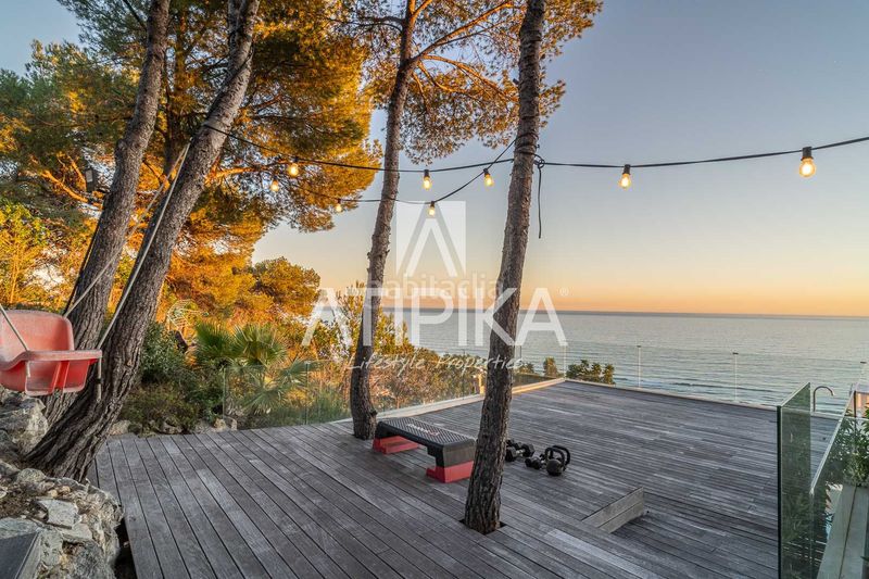 Foto 15a0cd44-60e5-48cb-bc07-43f280b9ff4e. Casa amb aparcament piscina a les botigues de Sitges Sitges