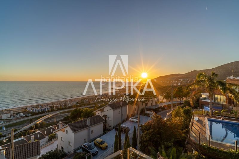 Foto 3dced53e-aa29-4f9c-a817-80ce1b03c742. Casa amb aparcament piscina a les botigues de Sitges Sitges