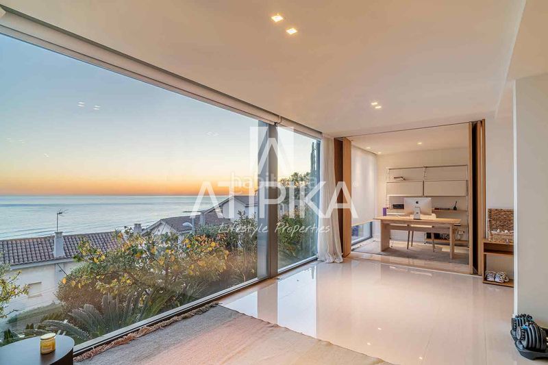 Foto b42897dc-2858-4aef-993b-67fc510401fd. Casa amb aparcament piscina a les botigues de Sitges Sitges